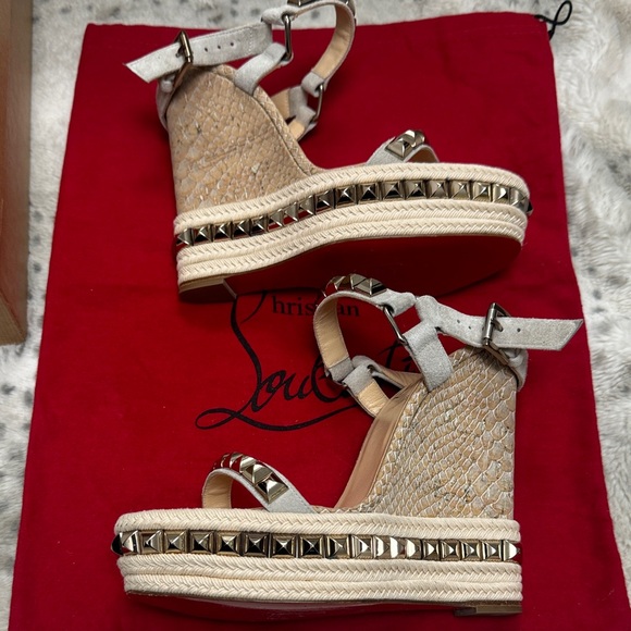 Christian Louboutin Cataclou Beige Embossed Payton Studded Espadrilles - Picture 6 of 12